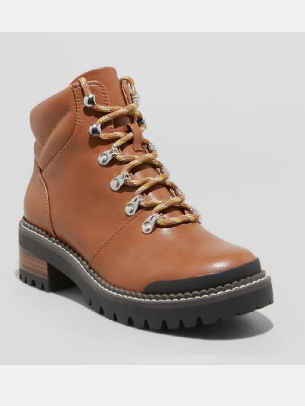 Universal Thread Women's Tan Lace-Up Lug Heel Boot